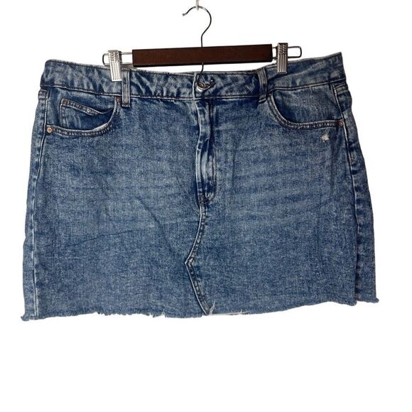 Wild Fable Denim Raw Hem Skirt Women’s size 18 - Picture 1 of 2